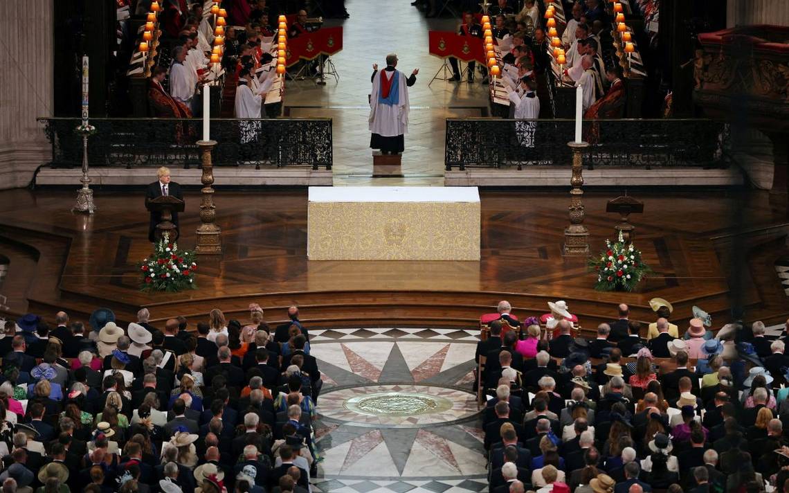Conmemoran los 70 años de servicio de Isabel II con misa de Acción de Gracias