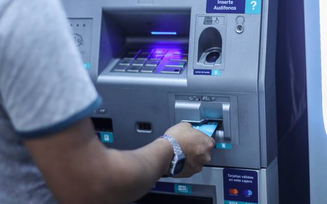 Comisiones en cajeros automáticos: qué bancos ofrecen retiros y consultas  de saldos gratis - El Heraldo de Tabasco | Noticias Locales, Policiacas,  sobre México, Tabasco y el Mundo