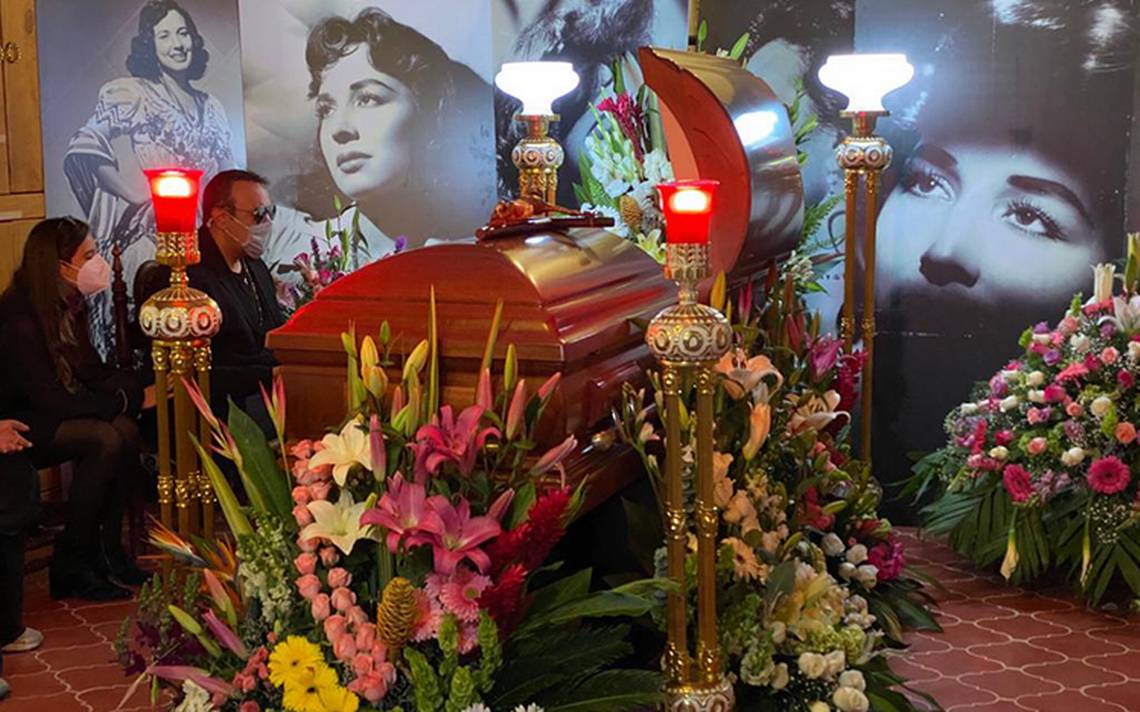 Familia Aguilar da el último adiós a Flor Silvestre, funeral, misa cuerpo  presente - El Sol de México | Noticias, Deportes, Gossip, Columnas