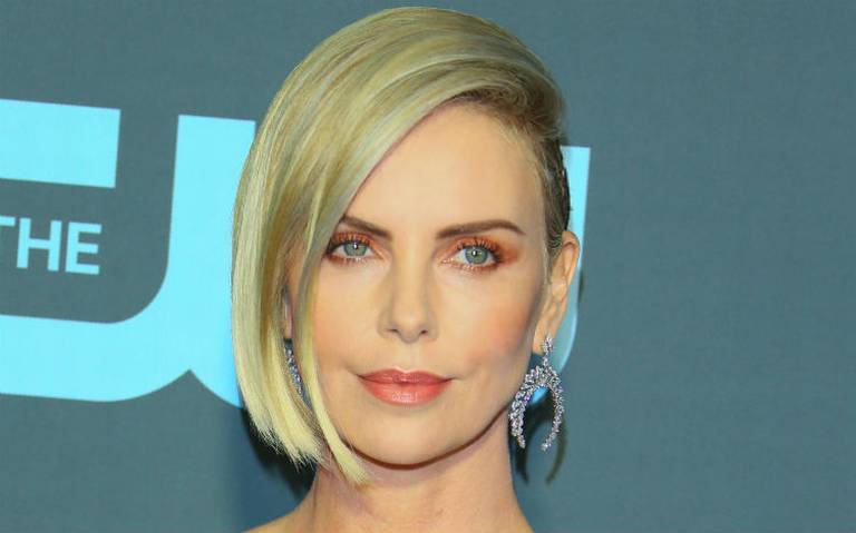Charlize Theron prepares a new movie for Netflix with the director of Mulán