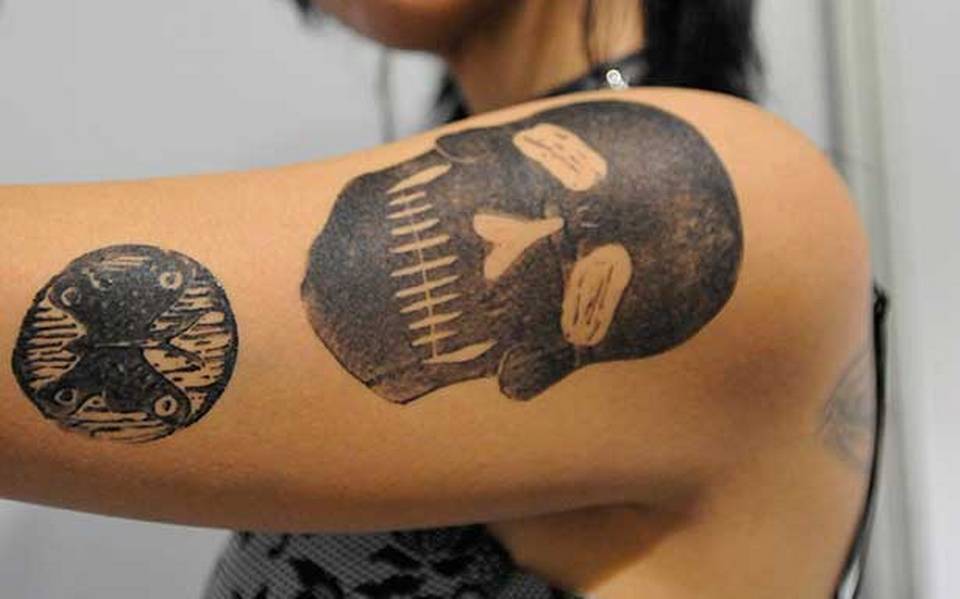 La UE controlará las tintas de los tatuajes para evitar las