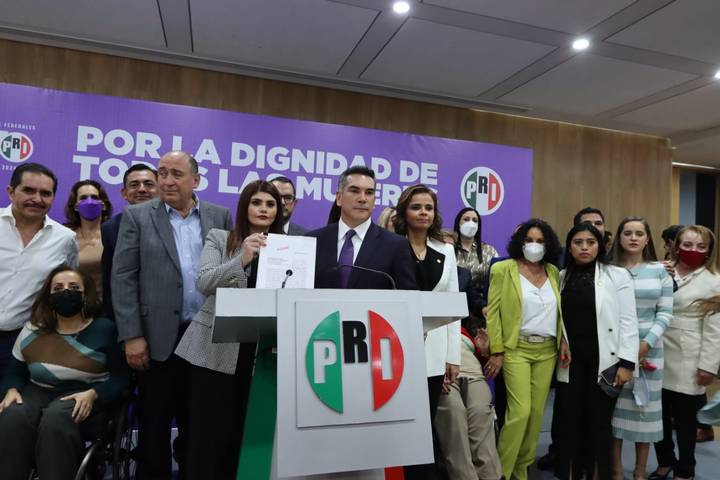 PRI denuncia a Layda Sansores ante FGR por violencia política contra legisladoras