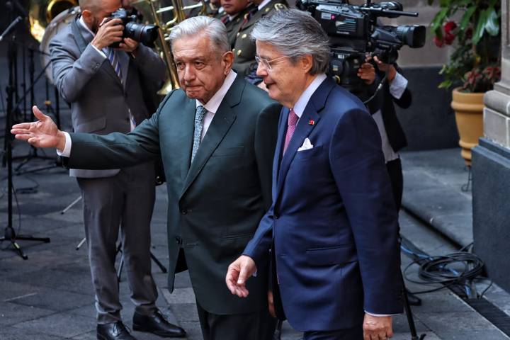 Recibe AMLO en Palacio Nacional al presidente de Ecuador, Guillermo Lasso