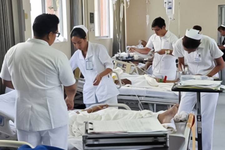 https://www.elsoldemexico.com.mx/mexico/sociedad/3u97a1-enfermeros-y-medicos/ALTERNATES/FREE_720/Enfermeros%20y%20m%C3%A9dicos