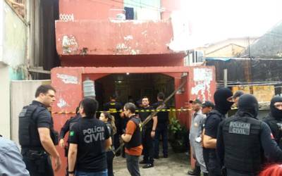 Resultado de imagen para Asesinan a tiros a cinco personas en un bar de Brasil