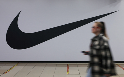 Subasta de tenis Louis Vuitton-Nike alcanza precios millonarios