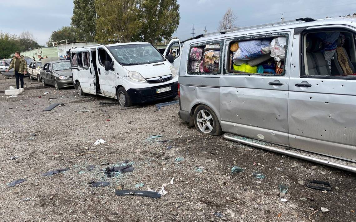 Bombardeo ruso contra convoy humanitario deja 25 muertos en Zaporiyia, Ucrania