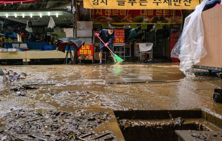Ocho personas muertas en Corea del Sur por las peores lluvias en 80 años