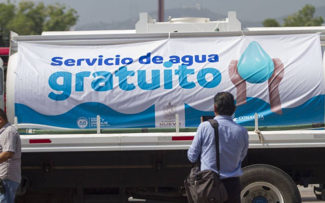 Grupo armado roba pipa de agua en municipio de Nuevo León